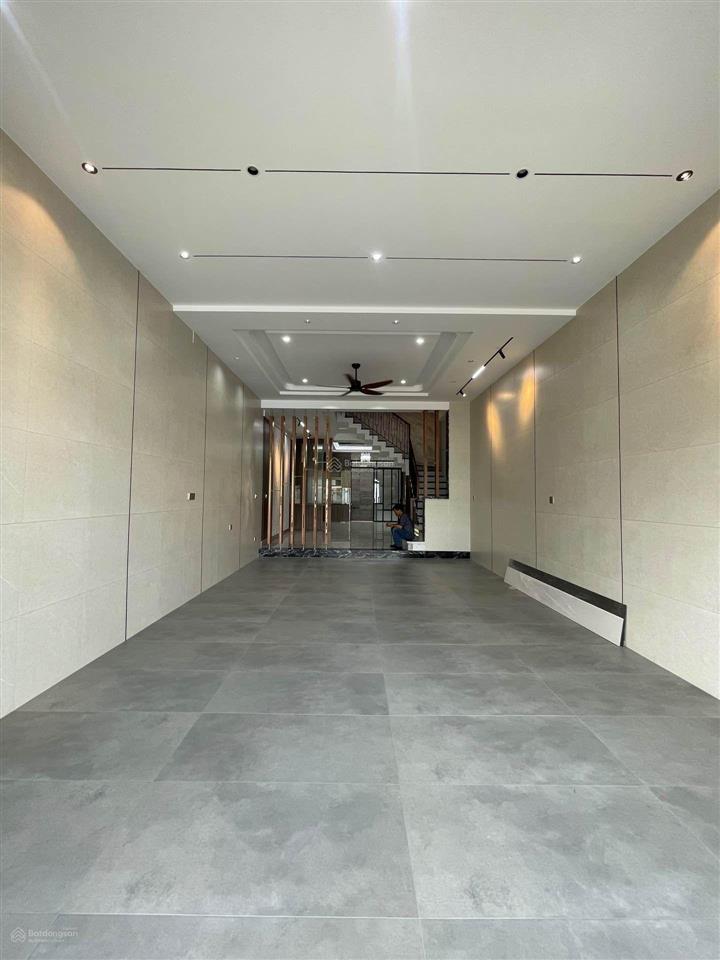 Mặt tiền khu ao sen  vip tên lửa  4 tầng (5x20m)  5pn  gần aeon  đường 16m  chỉ16.5 tỷ (tl)