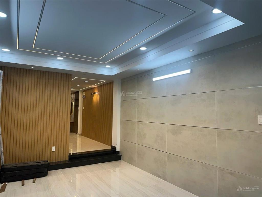 Tây lân  gần hương lộ 2  4 tầng  (4x18m)  4pn  thang máy 450kg  hxh 8m thông  chỉ 7.4 tỷ