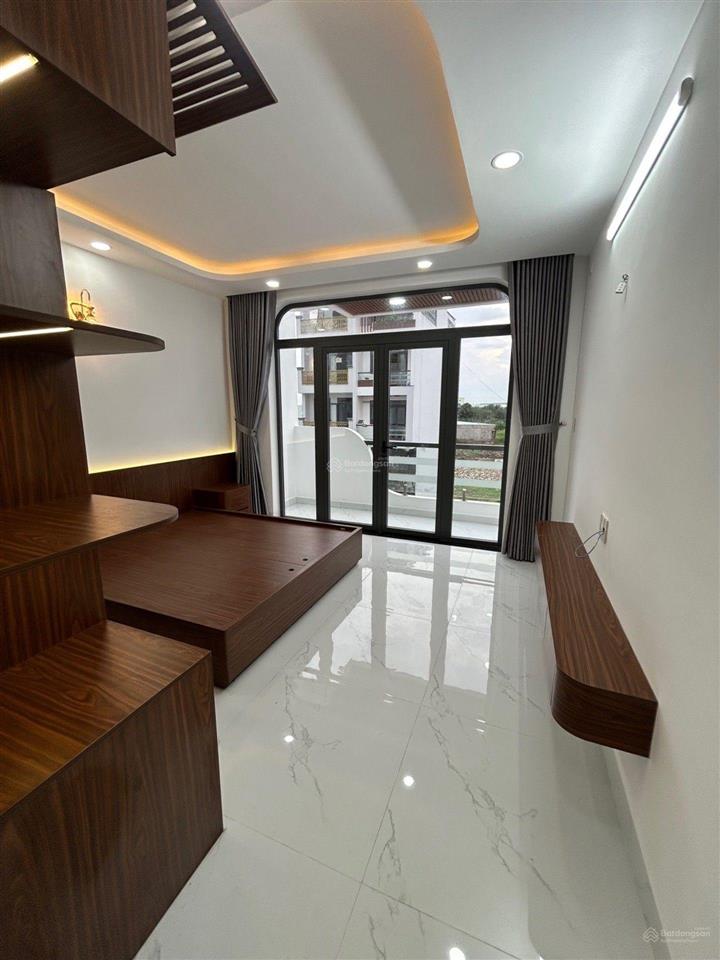 Nhà 5 tầng  tây lân  (4x13m)  4pn  đường 12m  hương lộ 2 nối dài  gần bv  chợ  chỉ 7.29 tỷ