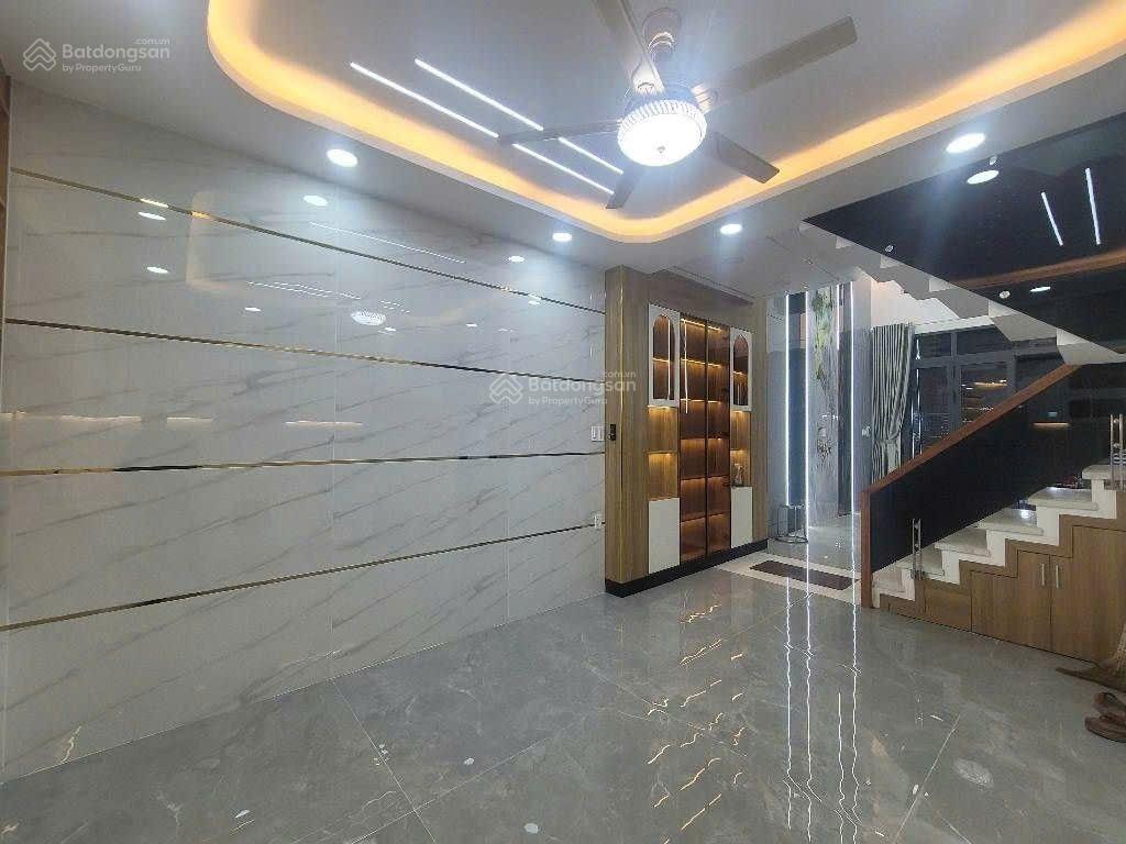 Nhà 5 tầng mới  mã lò hẻm xe hơi  gần bv bình tân  khu đồng bộ  (4.3x13m) 6pn  chỉ 7.98 tỷ