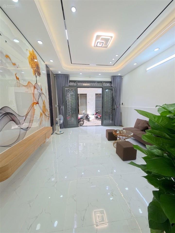 Bình tân  nhà hẻm xe hơi 5m  2 tầng  (4.2x13m) 3pn  ngay hương lộ 2  giáp tân phú  chỉ 5.5 tỷ