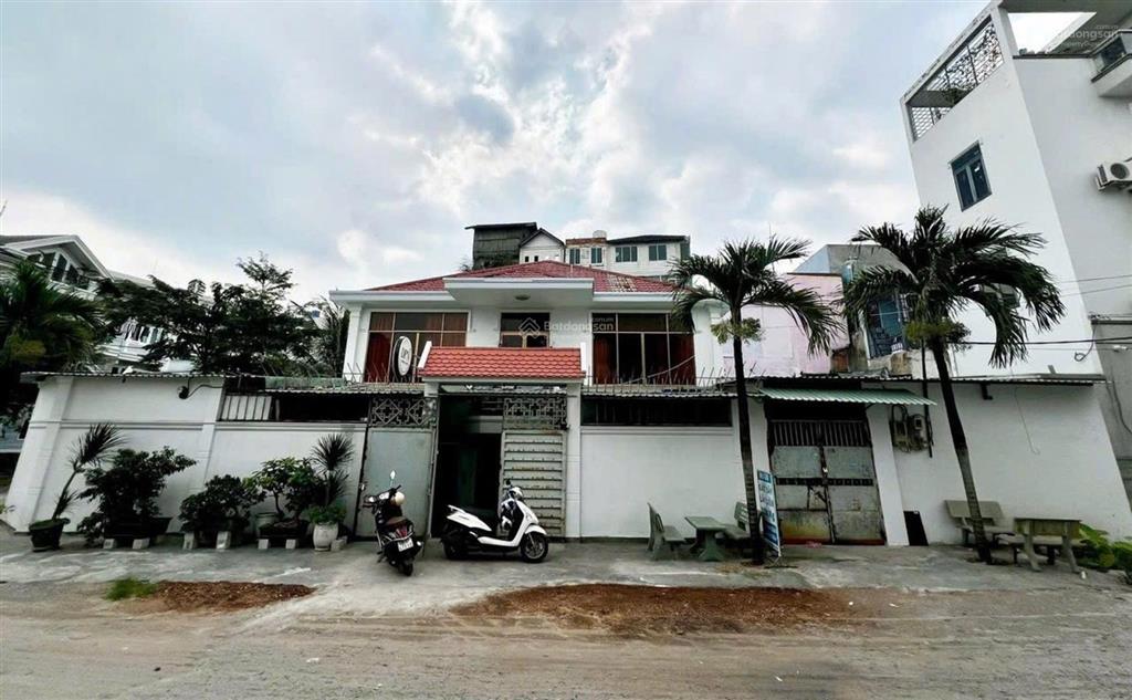 Bán bằng giá ngân hàng cho vay  220m2 (9.2x23m) 2pn  hồ học lãm  full thổ cư  chỉ 15 tỷ