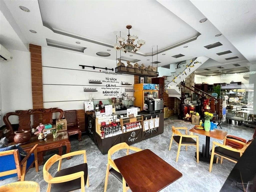 Biệt phủ lô góc  gần aeon tên lửa  4tầng (6.5x20m) 10pn  dòng tiền khủng 90tr/th  giá25.99 tỷ