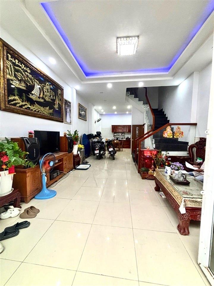 Nhà hẻm ô tô hương lộ 2  (60m2) ngang 5m  4 tầng  hẻm 8m  sát mặt tiền  gần chợ  chỉ7.5 tỷ