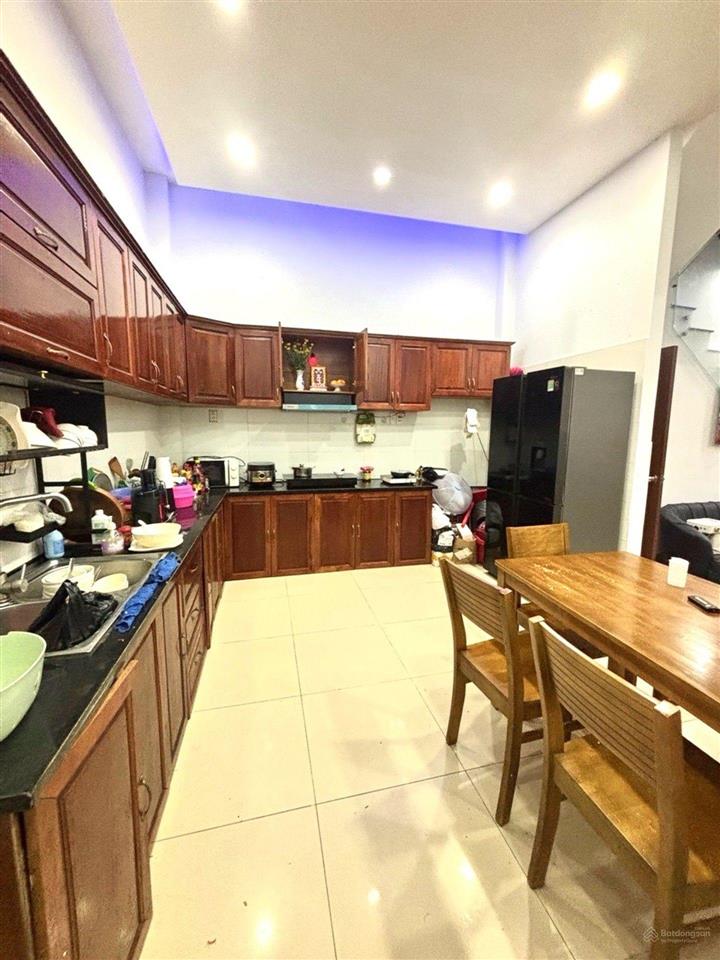 Nhà hẻm ô tô hương lộ 2  (60m2) ngang 5m  4 tầng  hẻm 8m  sát mặt tiền  gần chợ  chỉ7.5 tỷ