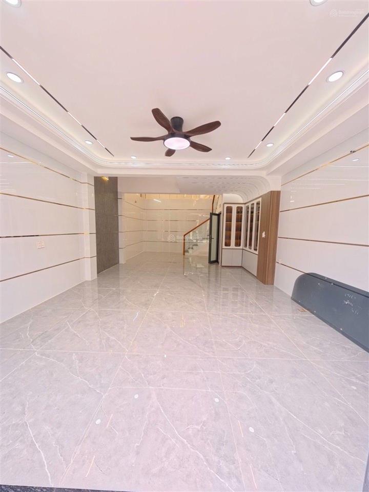 Tân hòa đông  nhà mới 5 tầng  hẻm xe tải  sát khu tên lửa  (5.2x13.5m)  5pn  chỉ 7,7 tỷ tl