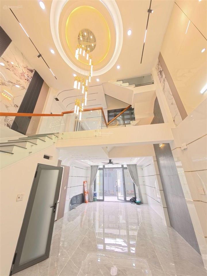 Tân hòa đông  nhà mới 5 tầng  hẻm xe tải  sát khu tên lửa  (5.2x13.5m)  5pn  chỉ 7,7 tỷ tl