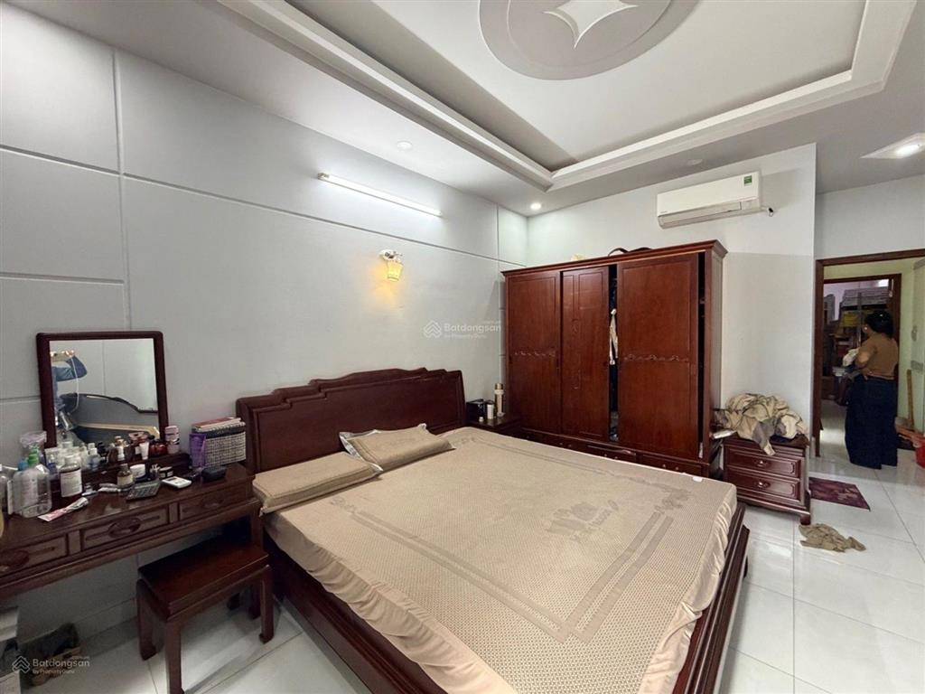 Tân hòa đông  giáp quận 6  nhà 4 tầng (4x20m)  4pn  hxh 8m thông  full nội thất  chỉ 8,2 tỷ