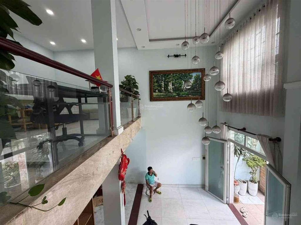Bùi tư toàn  nhà 4 tầng (6.9x19m) 4pn  hẻm 10m  gần aeon tên lửa  bx miền tây  chỉ 10,5 tỷ