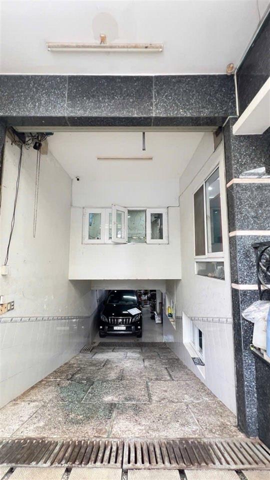 Biệt thự đẳng cấp bình tân  4 tầng (10x20m) 5pn  có hầm  view công viên  sát aeon  giá29.8 tỷ