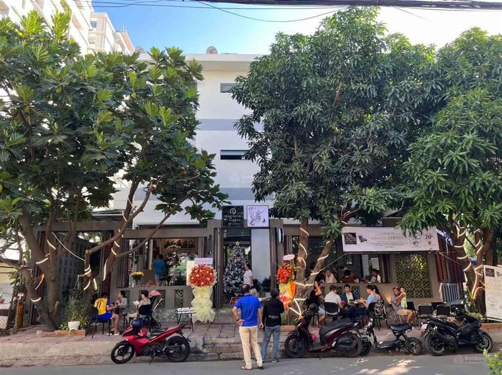 Lô góc 3 mặt tiền  (10x18m) 5pn  view công viên  khu lê thành  an dương vương  chỉ 22 tỷ