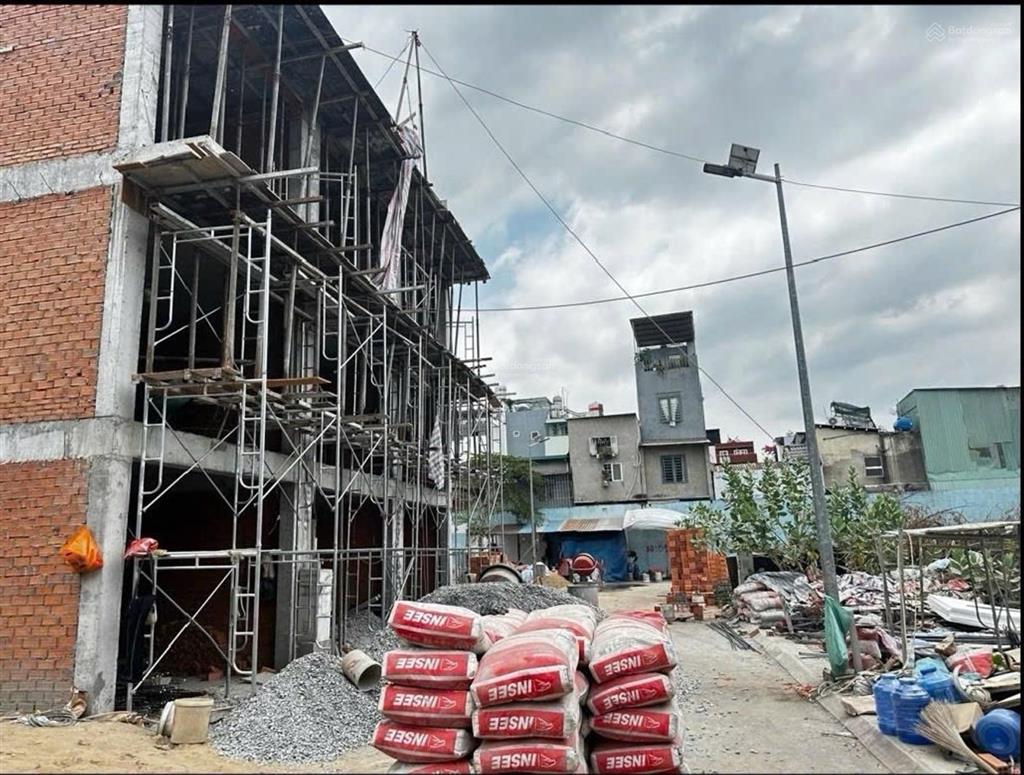 Bán lô đất đẹp  ngang 4,2 x 20m, thích hợp xây chdv, ở  bùi văn ba, quận 7  chỉ 9 tỷ hơn (tlcc)