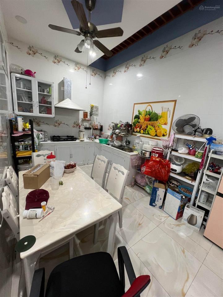 Bán nhà 3 tầng gần ngay chợ tân quy củ ,quận 7  dt 61m2 (5x12) chỉ 9,2 tỷ (tlcc)