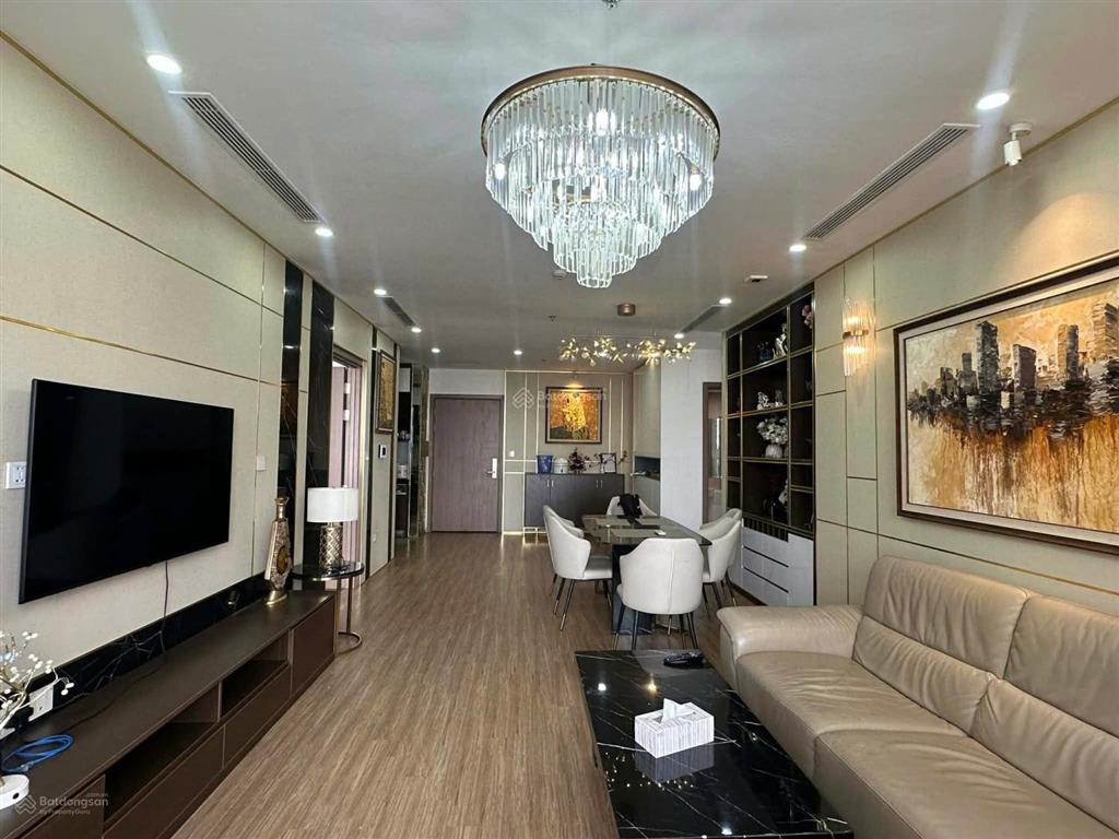 Bán căn hộ 3 ngủ sáng tầng trung hướng mát view hồ điều hòa