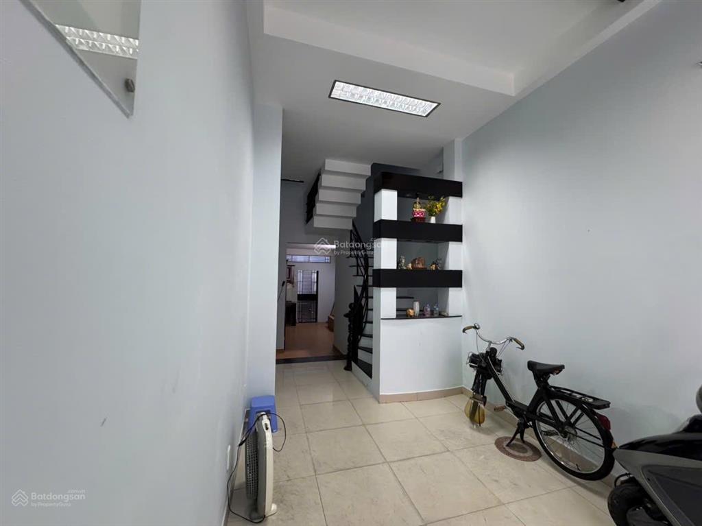 Chính chủ bán nhà đường nam kỳ khởi nghĩa, hẻm xe du lịch 16 chỗ vào, biệt thự, văn phòng