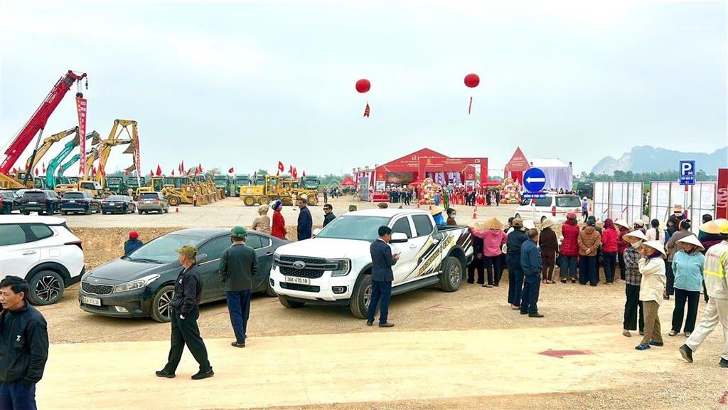 Chính chủ còn 1 lô giá tốt bán đất đấu giá đông yên cạnh khu công nghiệp công nghệ cao