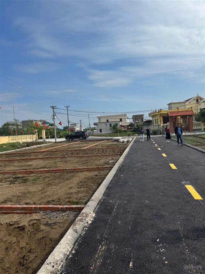 Bán đất tại thị trấn thịnh long, giá cực chất 15 triệu / m2, 100 m2