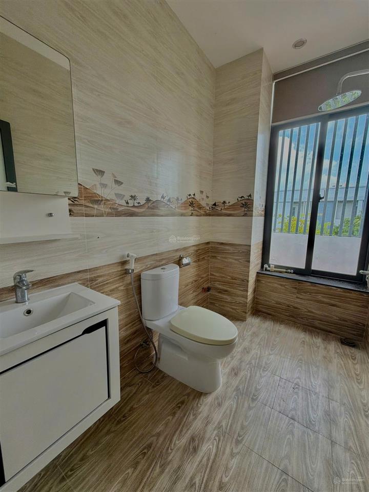 Bán gấp căn góc 3/2 và đường số 17, vị trí phù hợp kinh doanh nhiều ngành nghề