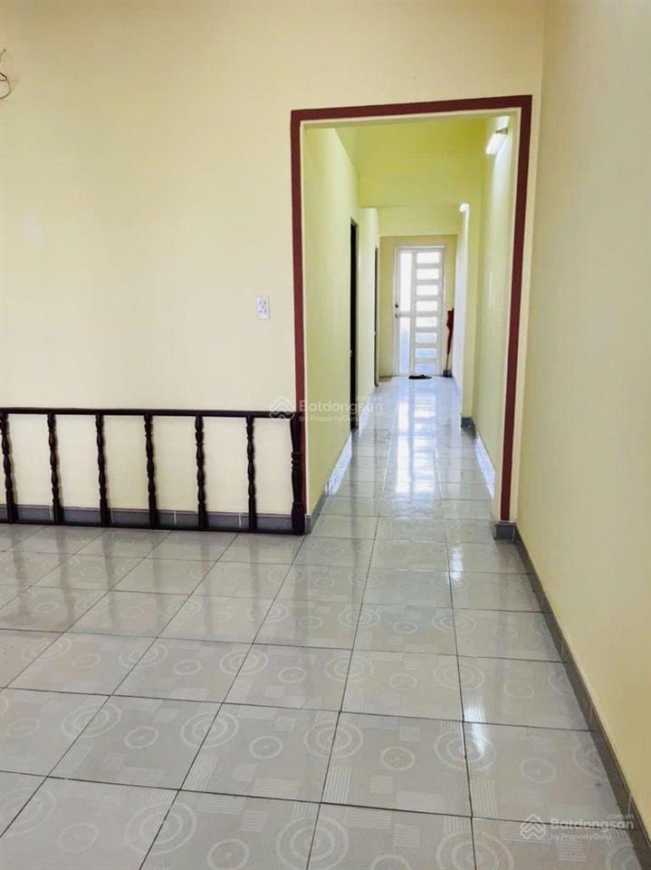 Mới về 2 mặt tiền kinh doanh đa ngành nghề.. mỹ huề giá chỉ 6.3 tỷ. dt 147m2. xây 2 tầng 4p