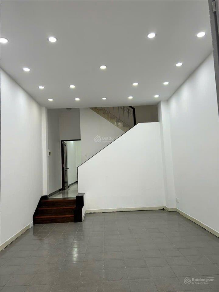 Bán nhà hẻm xe tải tránh nhau nguyễn minh hoàng k300 vị trí thoáng mát 3 tầng .67m2 .chỉ 16 tỷ tl