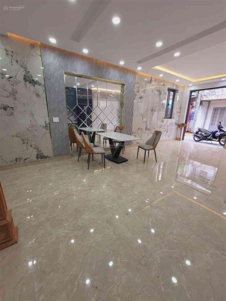 Nhà đẹp mới trung mỹ tây 2 hoàn thiện thiết kế hiện đại 2tầng.hẻm xe hơi 7m thông (5mx14m .)