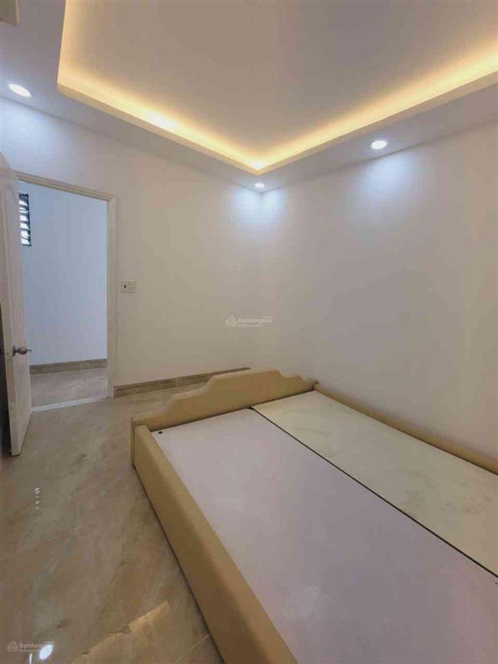 Nhà đẹp mới trung mỹ tây 2 hoàn thiện thiết kế hiện đại 2tầng.hẻm xe hơi 7m thông (5mx14m .)