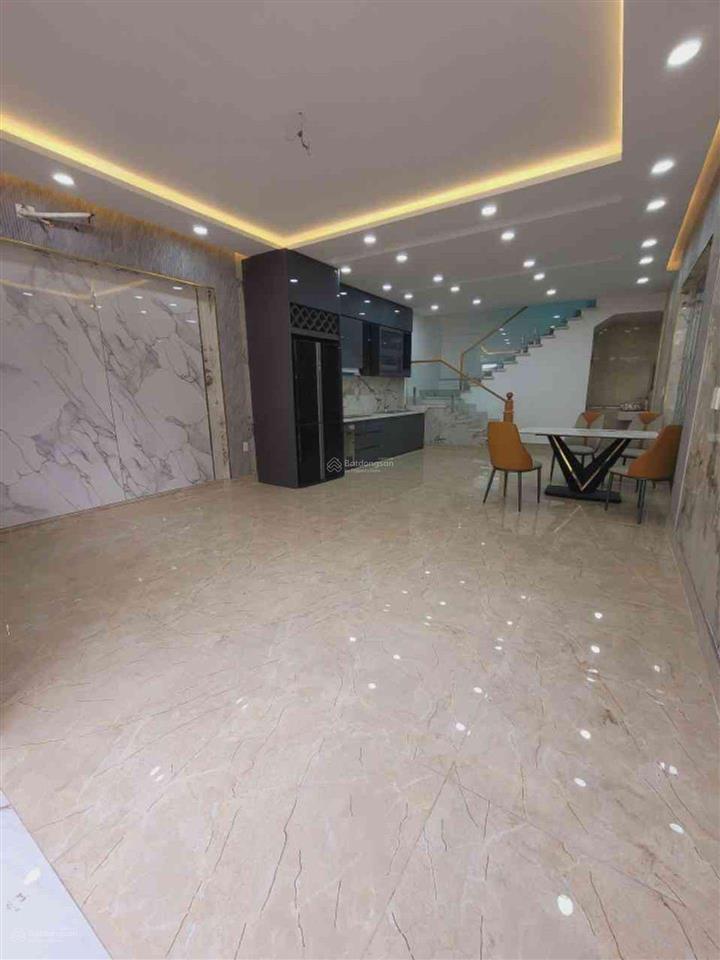 Nhà đẹp mới trung mỹ tây 2 hoàn thiện thiết kế hiện đại 2tầng.hẻm xe hơi 7m thông (5mx14m .)