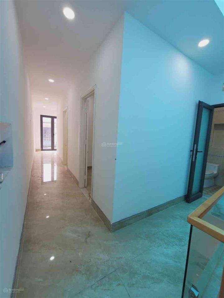 Nhà đẹp mới trung mỹ tây 2 hoàn thiện thiết kế hiện đại 2tầng.hẻm xe hơi 7m thông (5mx14m .)