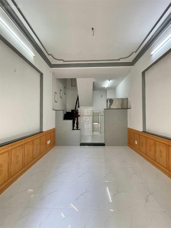 Hxh hậu giang p4 tân bình .32m2.xây. 4 tầng không lộ giới .quy hoạch vị trí đẹp .ngay sân bay 6tỷ95