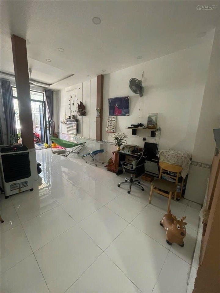 Lô góc 2 mt lâm thị hố p. trung mỹ tây q12. xd 2 tầng. hẻm thông xe hơi 7m 68m2 nở hậu 4.5m chỉ 4.3