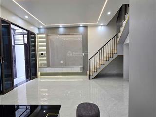 Giá 2,35 tỷ ô tô để cửa 24/24 bán nhà thiên lôi
diện tích thực tế 45m2