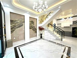 Siêu phẩm trung tâm cát dài sân riêng thoáng đãng nhà độc lập, 3 tầng, sân cổng