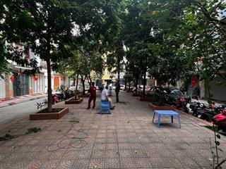 Bán nhà khu phân lô hồng hà, ô tô tránh đỗ trước nhà, sổ vuông vắn nhà cũ 40m, 3 tầng giá 13.7 tỷ