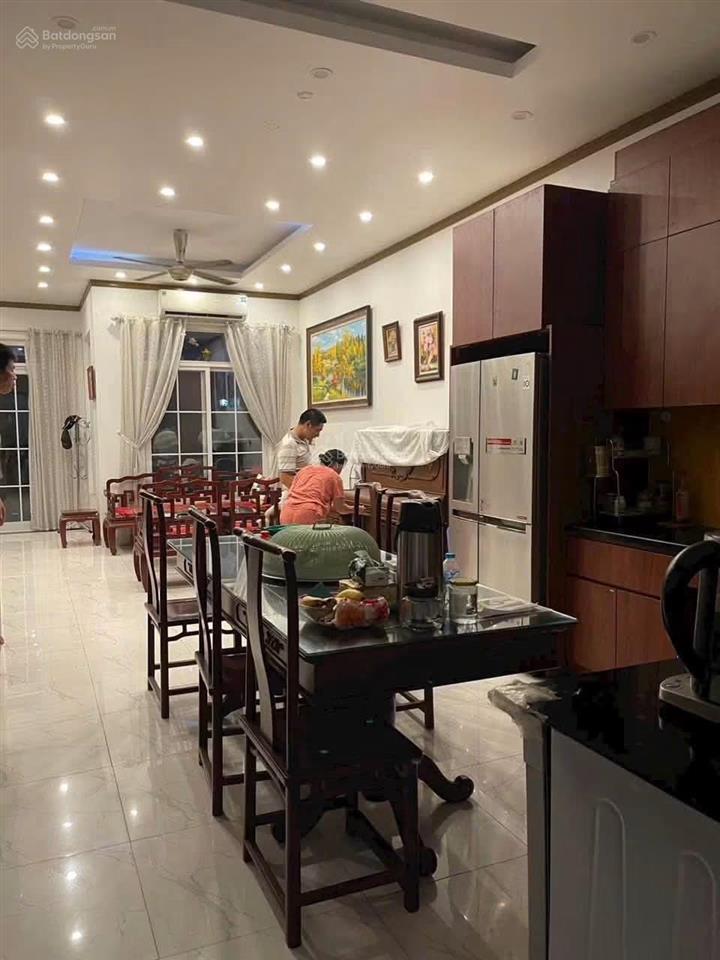 Cho thuê nhà nguyên căn phố gia thượng  ngọc thụy  ô tô tránh, vỉa hè  4pn  đủ nội thất