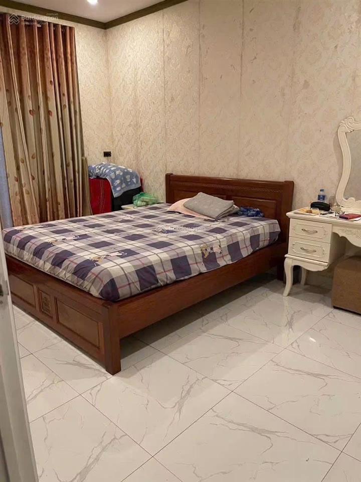 Cho thuê nhà nguyên căn phố gia thượng  ngọc thụy  ô tô tránh, vỉa hè  4pn  đủ nội thất