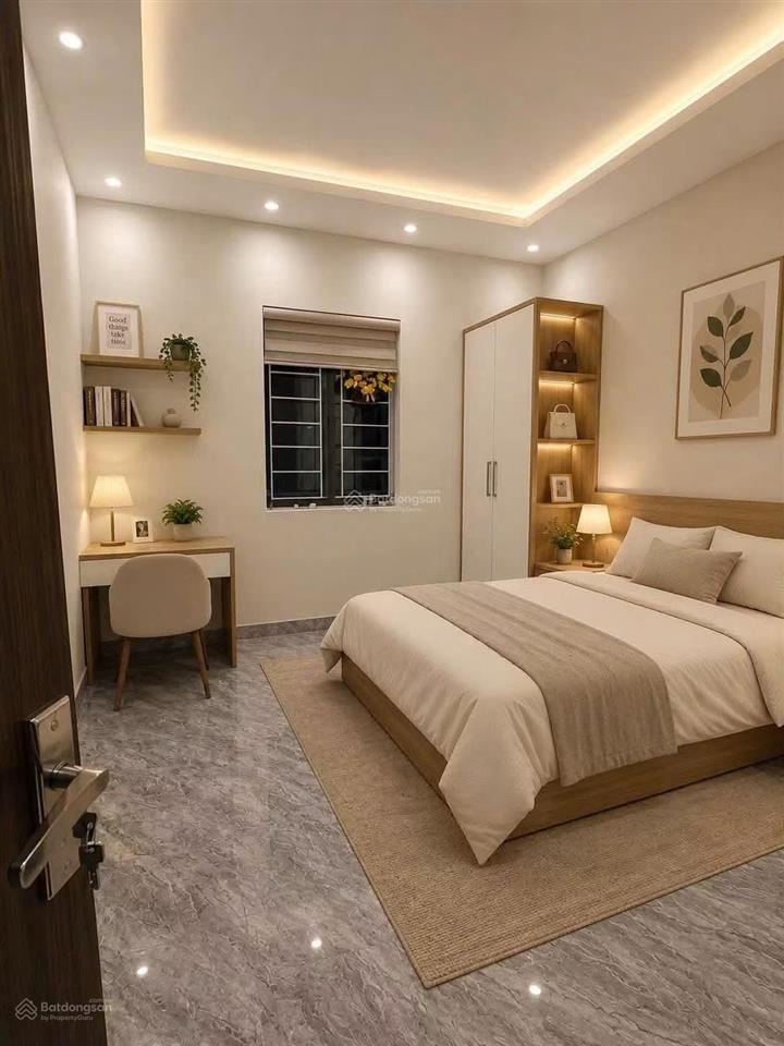 Cho thuê nguyên căn nhà phố nguyễn văn cừ  ngọc lâm  ô tô tránh, vào nhà