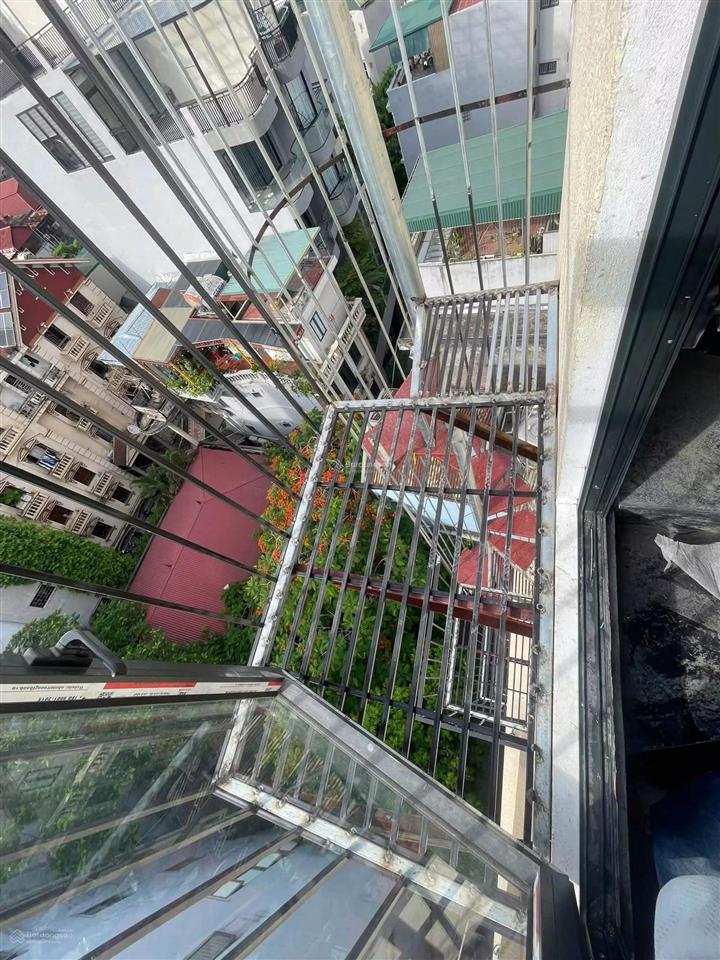 Cho thuê nhà nguyên căn mặt phố hồng tiến  200m2  210 triệu  vỉa hè  ô tô tránh  thang máy