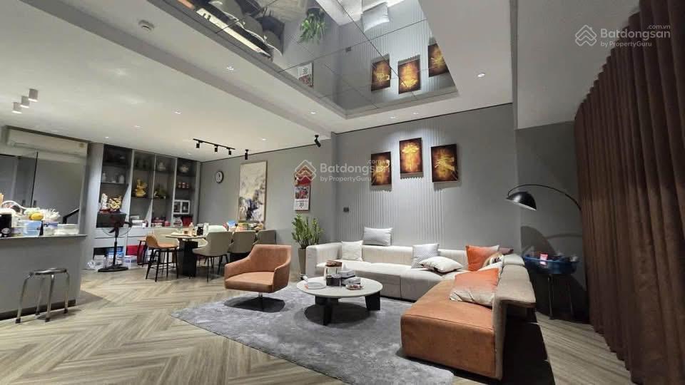 Cho thuê nhà bồ đề 6 tầng  thang máy garra ô tô full nội thất  nhà mới đẹp phù hợp vp