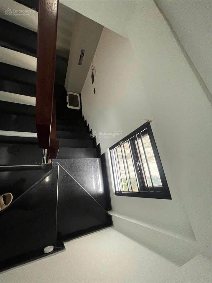 Cho thuê nhà bồ đề 6 tầng  thang máy garra ô tô full nội thất  nhà mới đẹp phù hợp vp