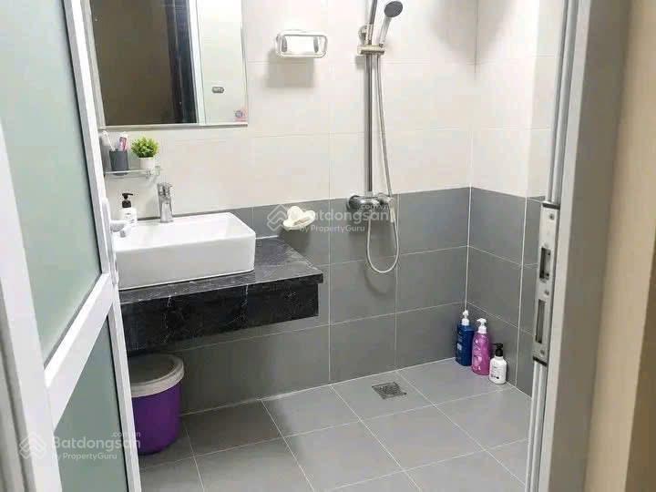 Cho thuê nhà bồ đề  35m2  3pn  9 triệu