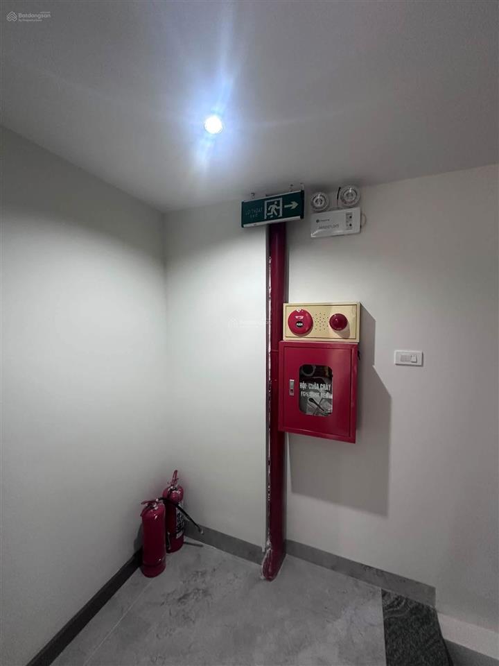 Cho thuê mbkd tại ngọc lâm  mặt tiền siêu rộng  vị trí trung tâm  thích hợp làm văn phòng, spa