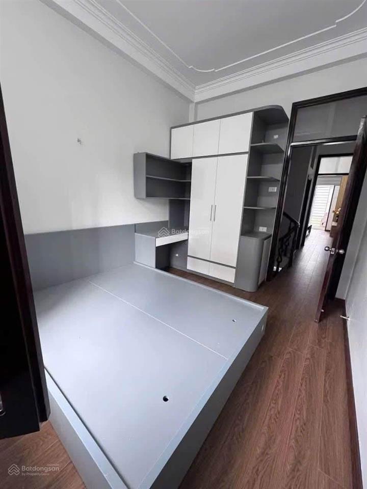 Cho thuê nhà ngọc thụy  ô tô tránh  dừng đỗ  di chuyển trung tâm thành phố mất vài phút