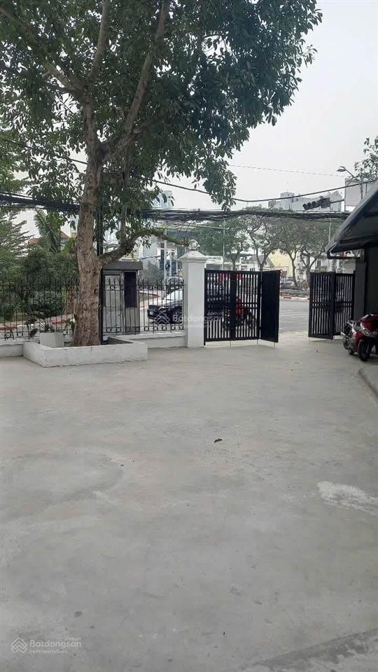 Cho thuê mb kinh doanh tại bồ đề  vỉa hè, ô tô tránh, mặt tiền rộng  văn phòng cty quán bia