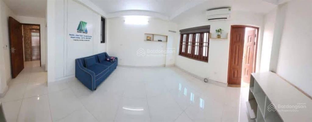 Cho thuê nhà phố mai phúc, phúc đồng, vỉa hè, ô tô tránh, sát vinhomes, thang máy, vp, kd sạch sẽ.