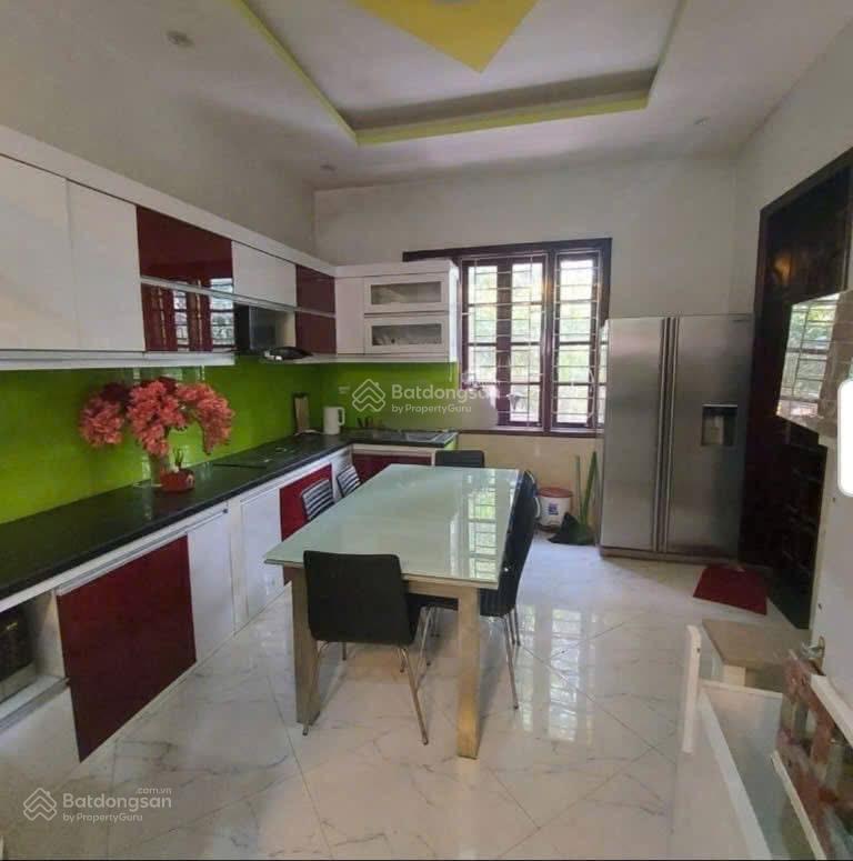 Cho thuê nhà ngọc thụy  133m2  tiện di chuyển sang tt hà nội