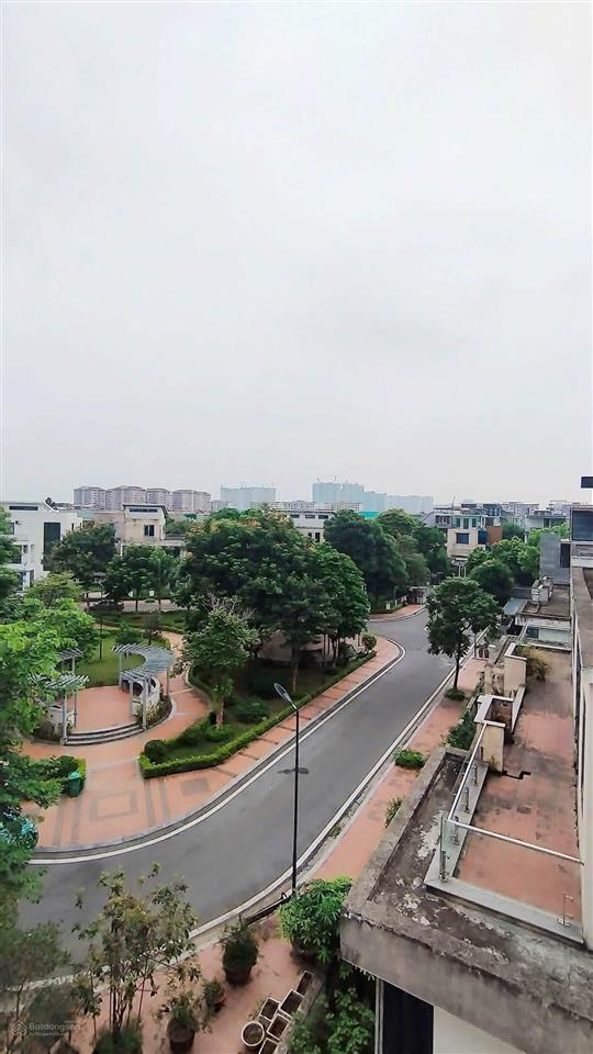 Cho thuê biệt thự liền kề khu đô thị đặng xá  vỉa hè, ô tô tránh  thang máy  thiết kế thông sàn
