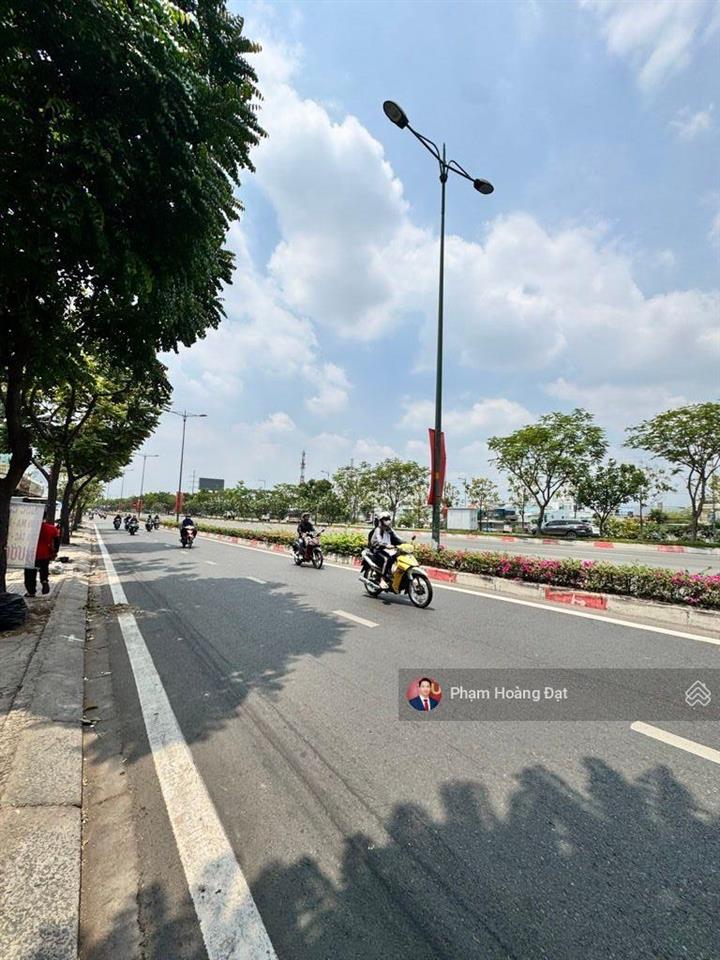 Bán nhà mặt tiền phạm văn đồng, gần gigamall, phường hiệp bình chánh