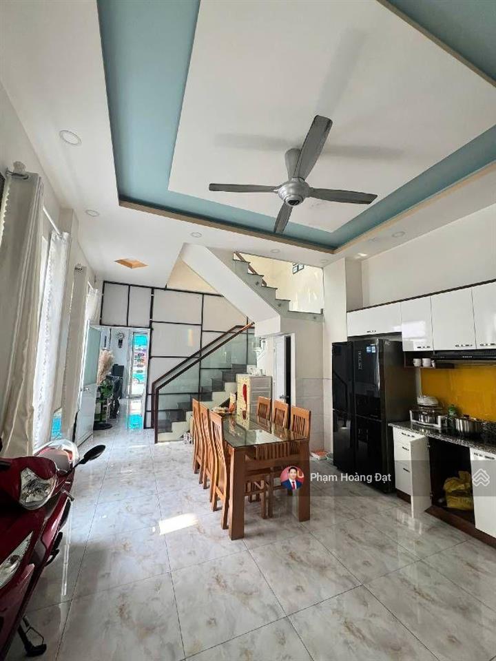 Bán nhà mặt tiền đường số 11, trường thọ, thủ đức, căn góc 4 tầng đang kinh doanh