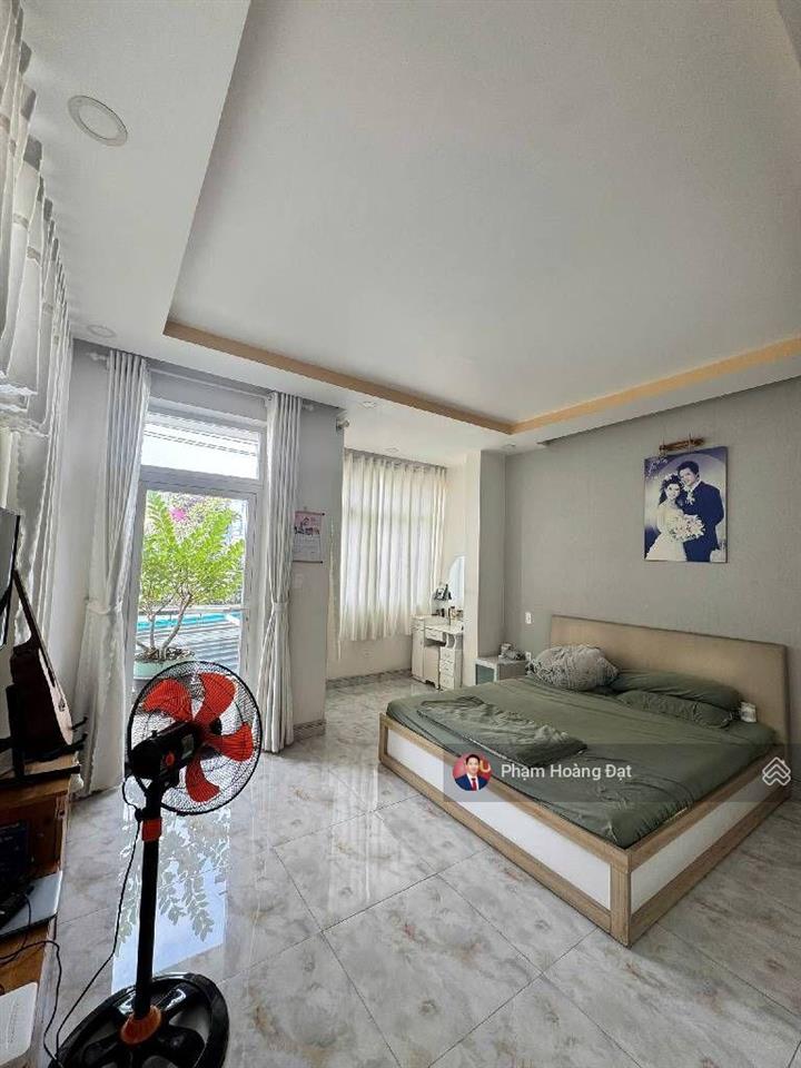 Bán nhà mặt tiền đường số 11, trường thọ, thủ đức, căn góc 4 tầng đang kinh doanh