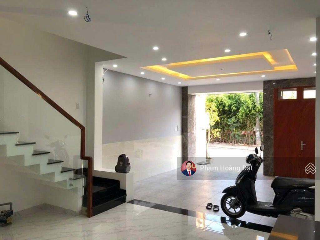 Nhà đẹp 4 tầng ngay đại học luật, hiệp bình chánh, hẻm rộng 8m